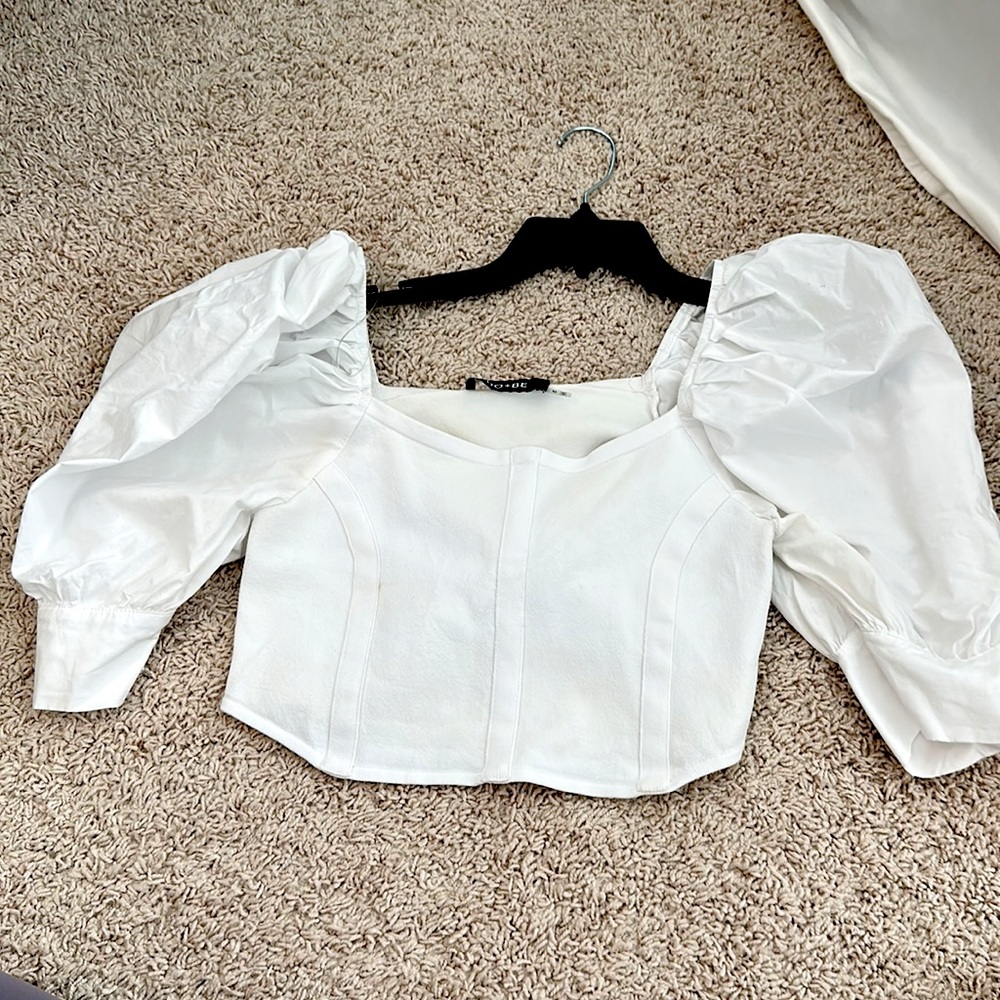 Do Be White Crop top